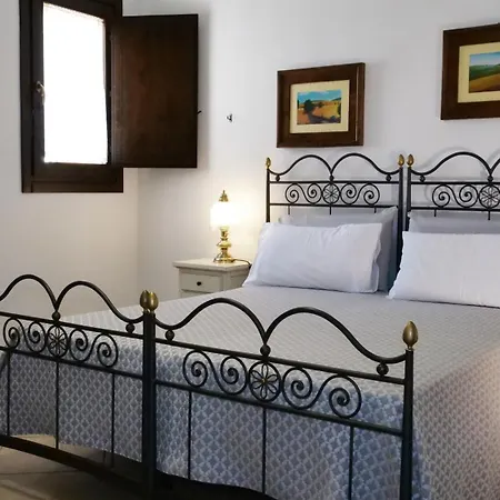 Tenuta Masseria & Chicco Rizzo Farm stay *