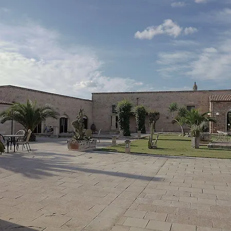 Tenuta Masseria & Chicco Rizzo *